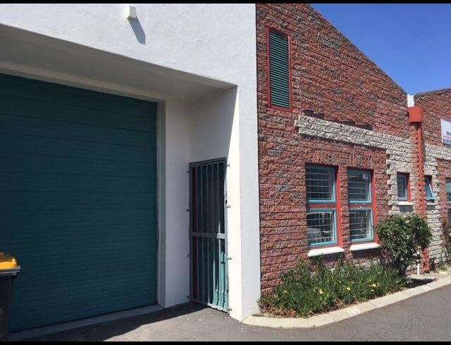 104M² WAREHOUSE RENTED IN DIEP RIVER